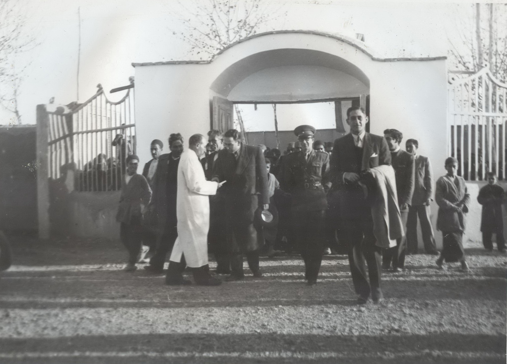 نمایی از بیمارستنان سده( شهید اشرفی فعلی)